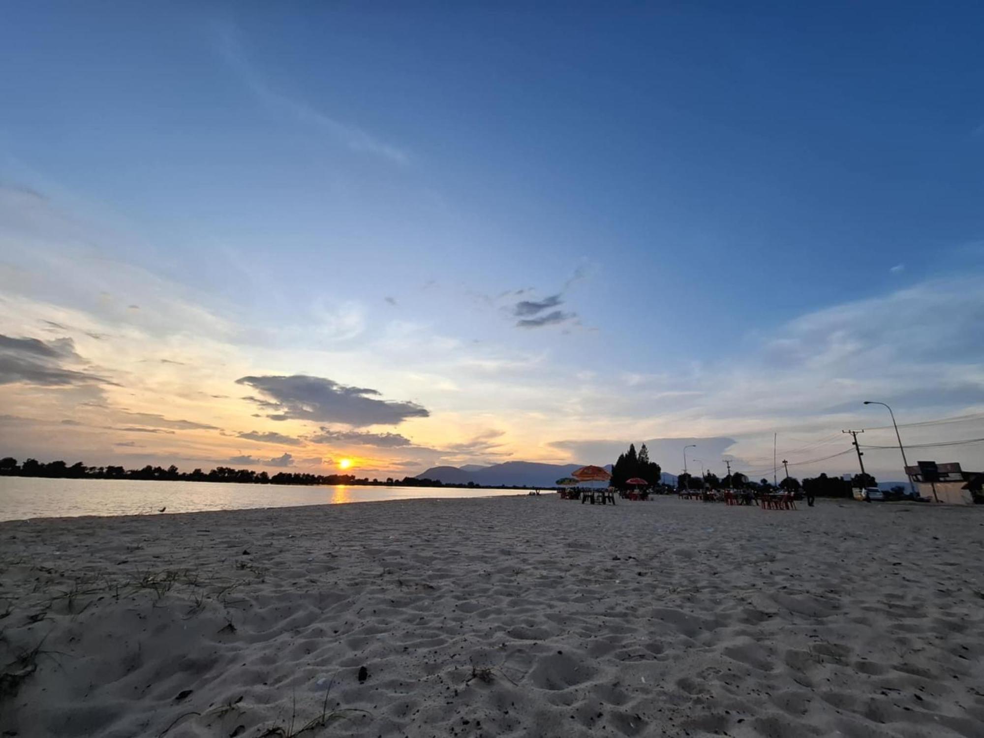 La Plage De Kampot By Lee & Hap Guest House 외부 사진
